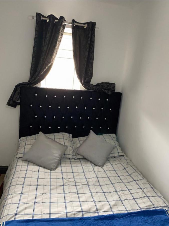 71 Travis Street Burnleyアパートメント エクステリア 写真
